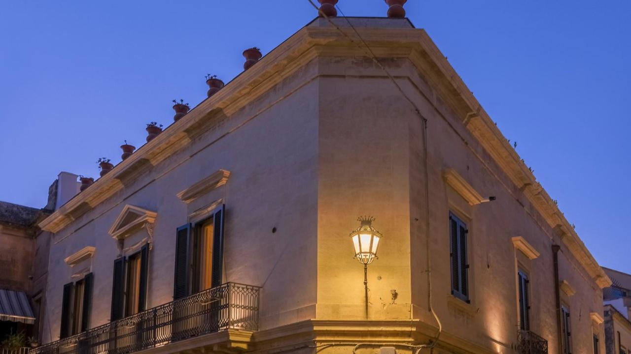 Palazzo Acquaviva - Il Giardino Sospeso Lejlighed Lecce Eksteriør billede