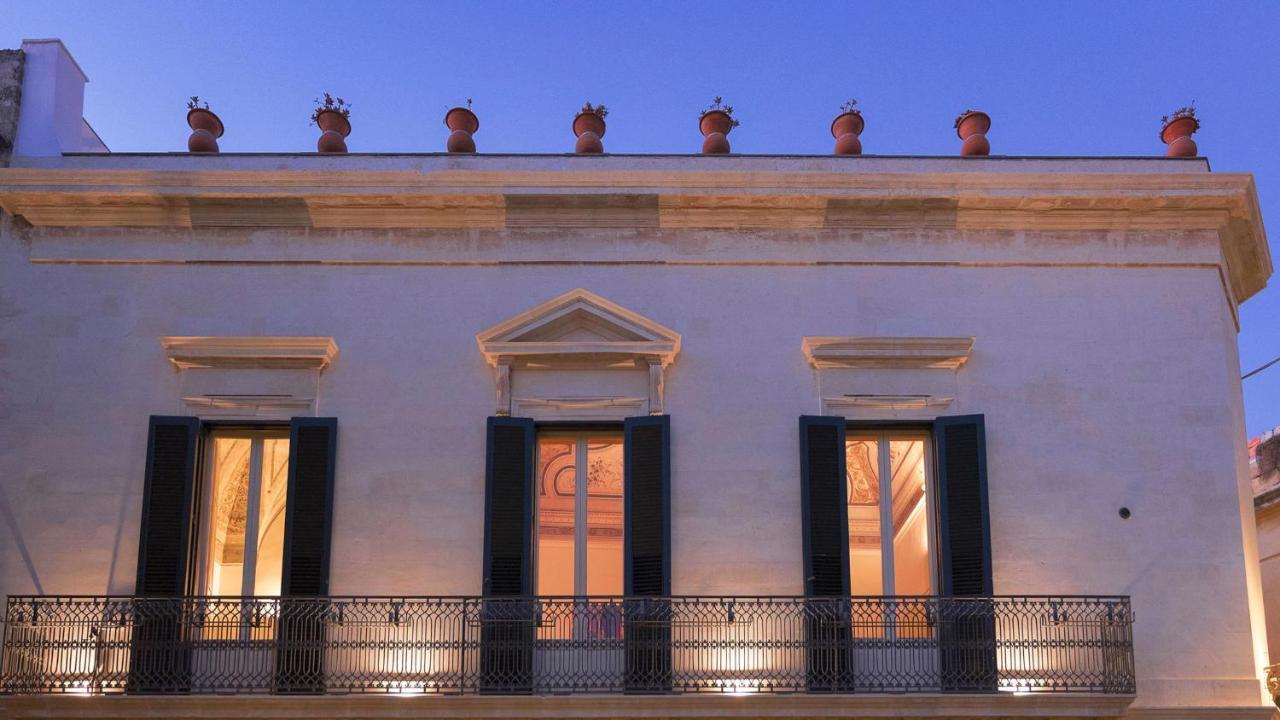 Palazzo Acquaviva - Il Giardino Sospeso Lejlighed Lecce Eksteriør billede